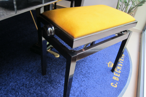 Стол за пиано Discacciati - 105 R тъмен орех гланц/ зелено кадифе